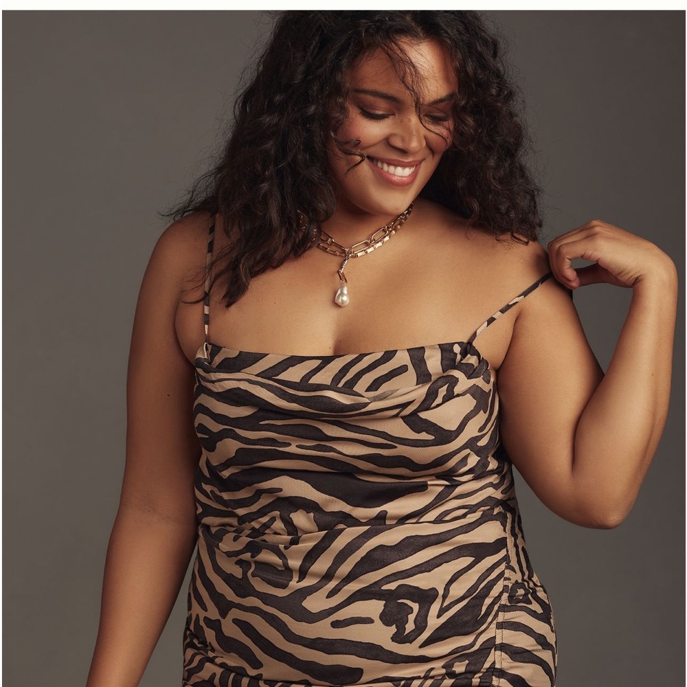 🖤💚Anthropologie Green & Black Assymetrical Slip Dress💚🖤 - Picture 2 of 11